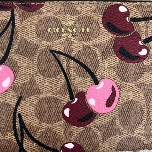 Coach Corner Zip Wristlet In Signature Canvas Cherry Print Wallet Purse - Picture 2 of 6